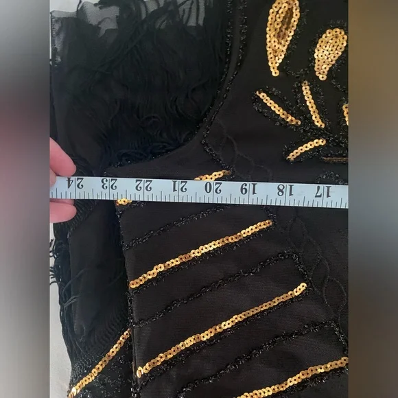 BABEYOND Black and Gold Sequence Dress, with Fringes on the bottom. Size 4xL - Picture 6 of 8